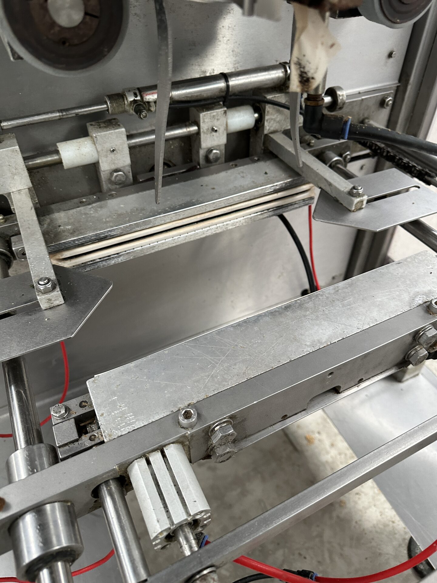 Gainsborough Vertical Form Fill and Seal - Image 4