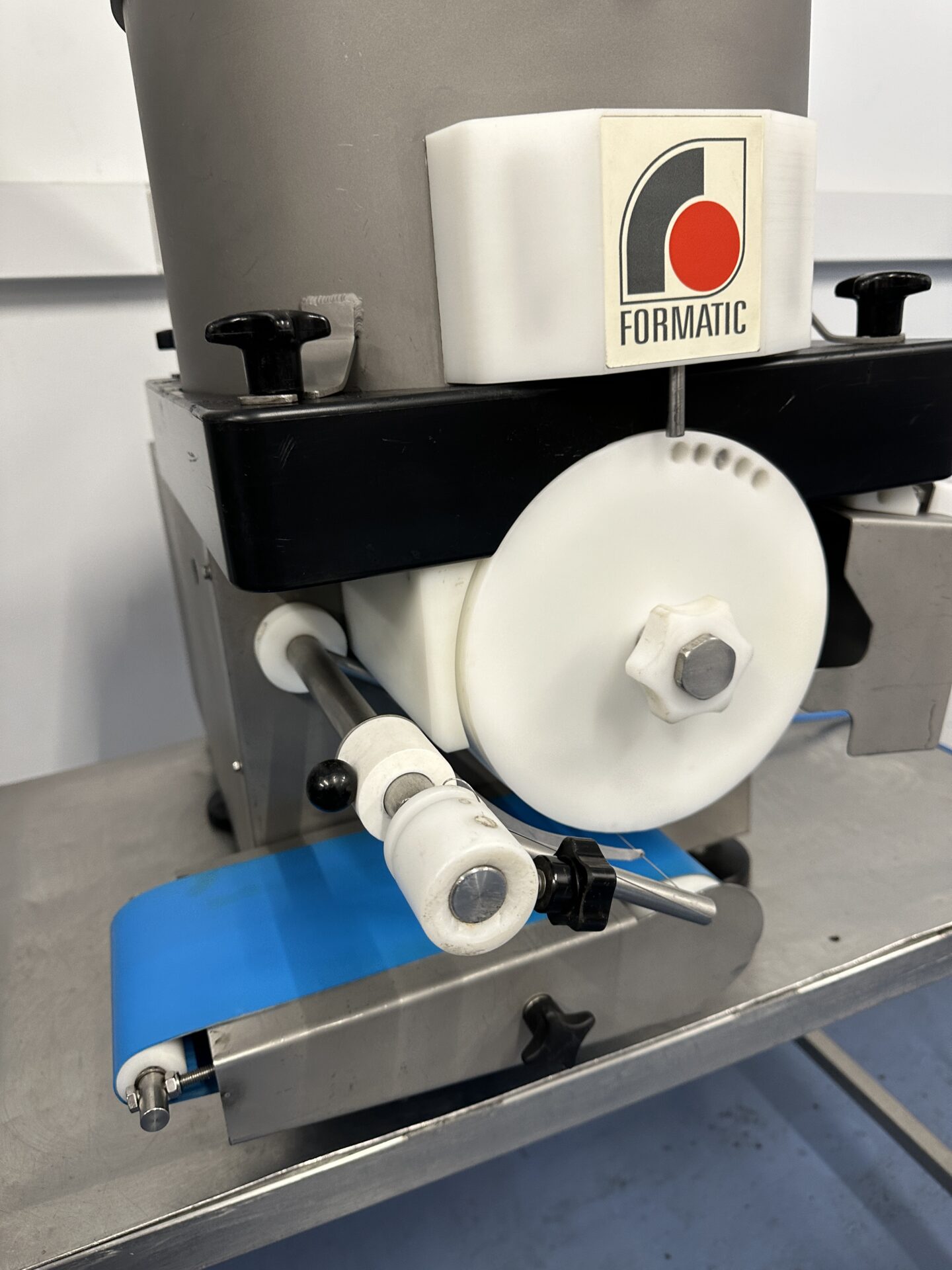 FORMATIC BURGER MACHINE R2200 - Image 4