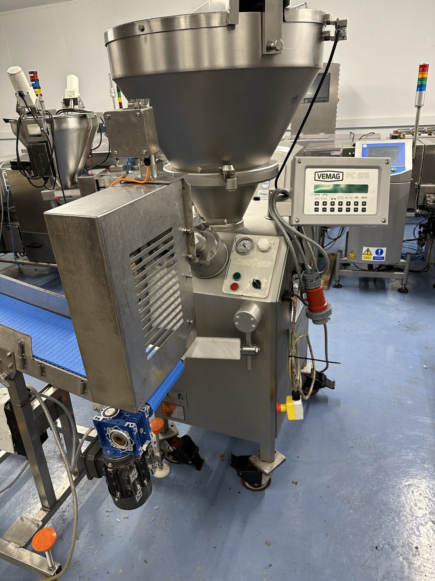 Vemag Robot 500 with Guillotine