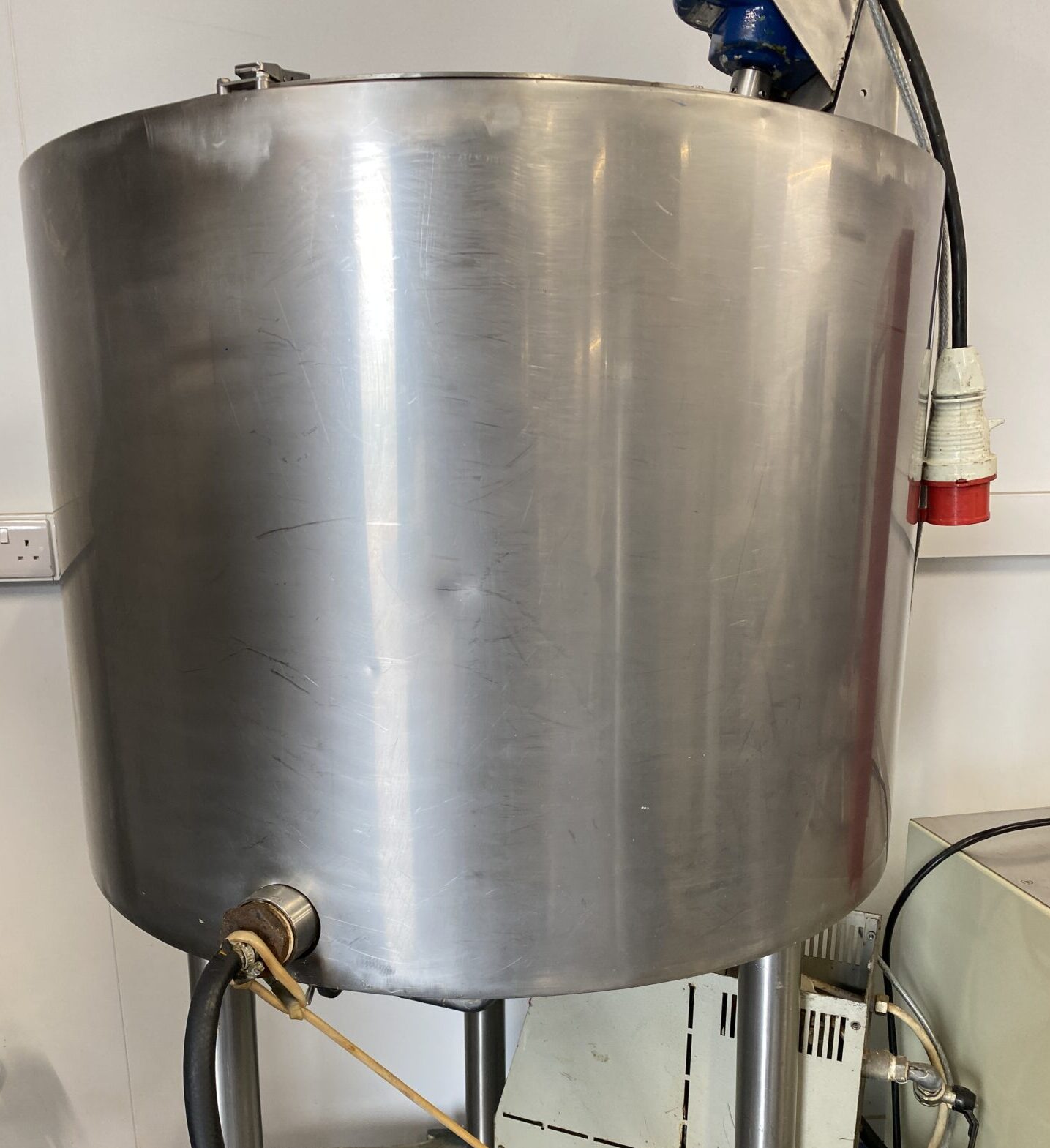 Electrically Heated Tank