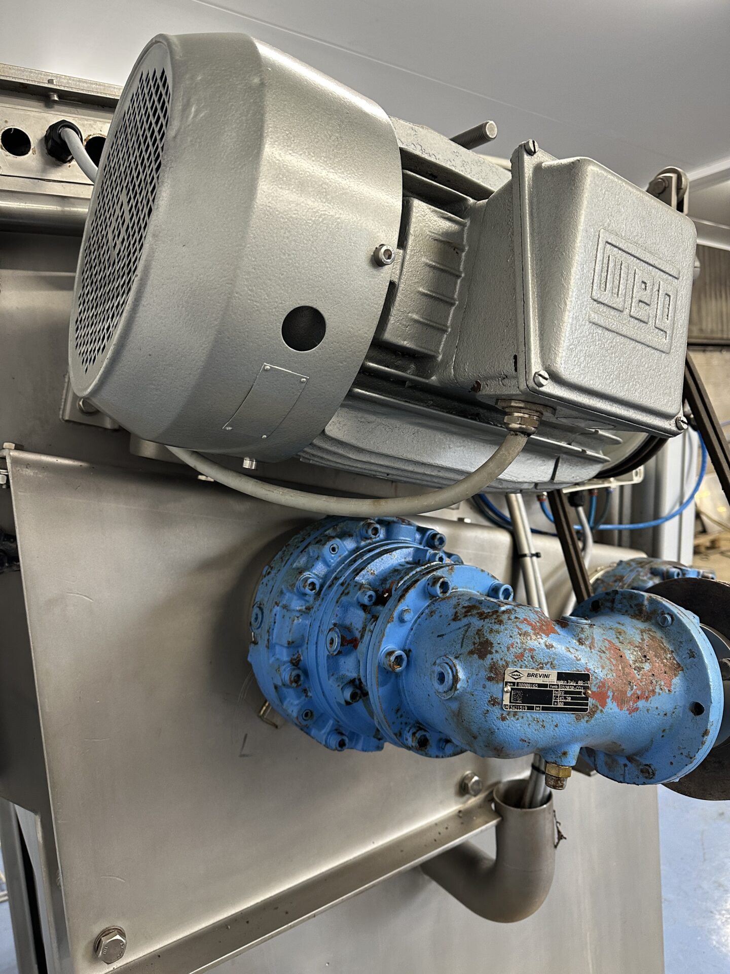 Wolfking paddle mixer - Image 11