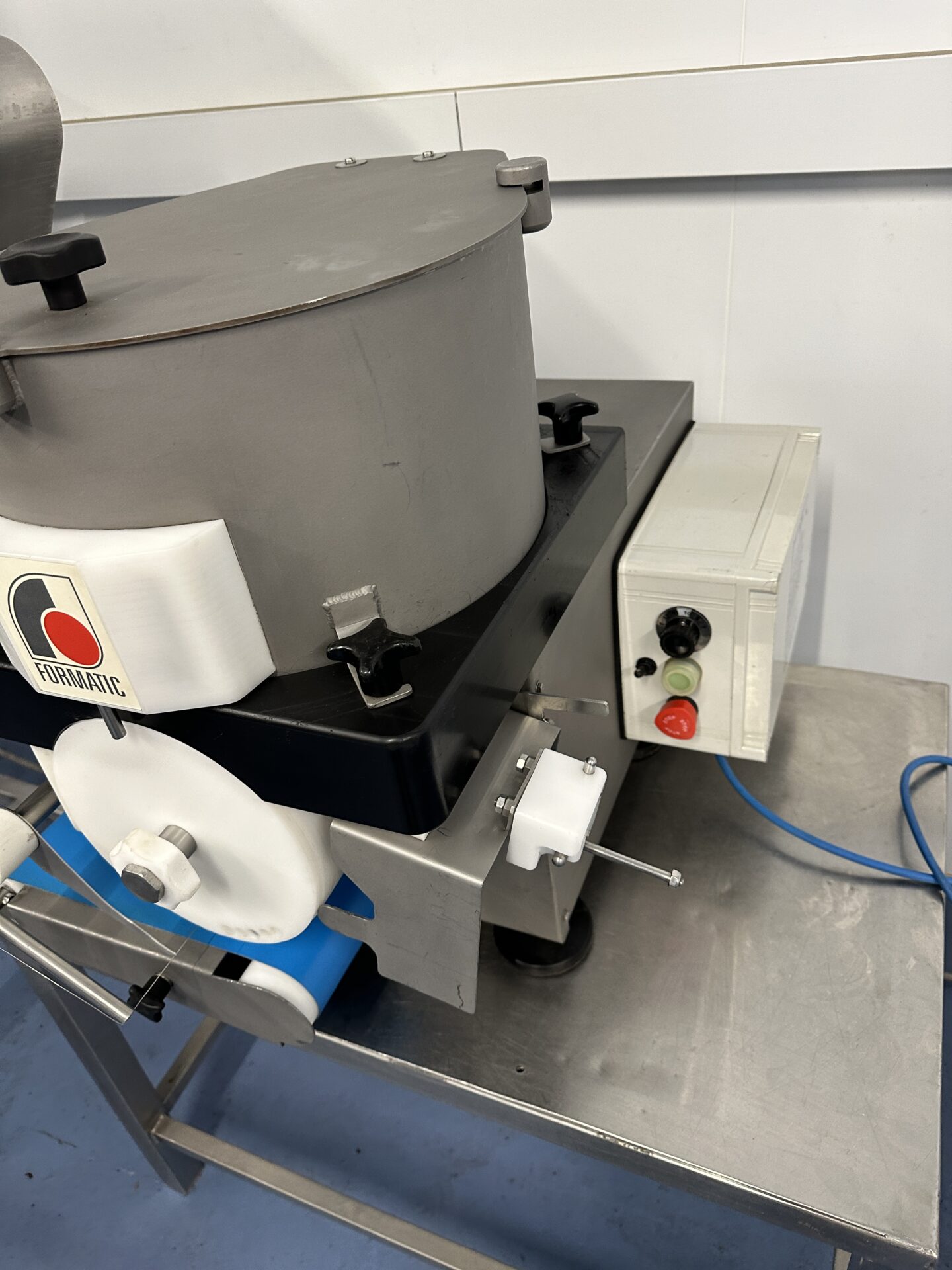 FORMATIC BURGER MACHINE R2200 - Image 3