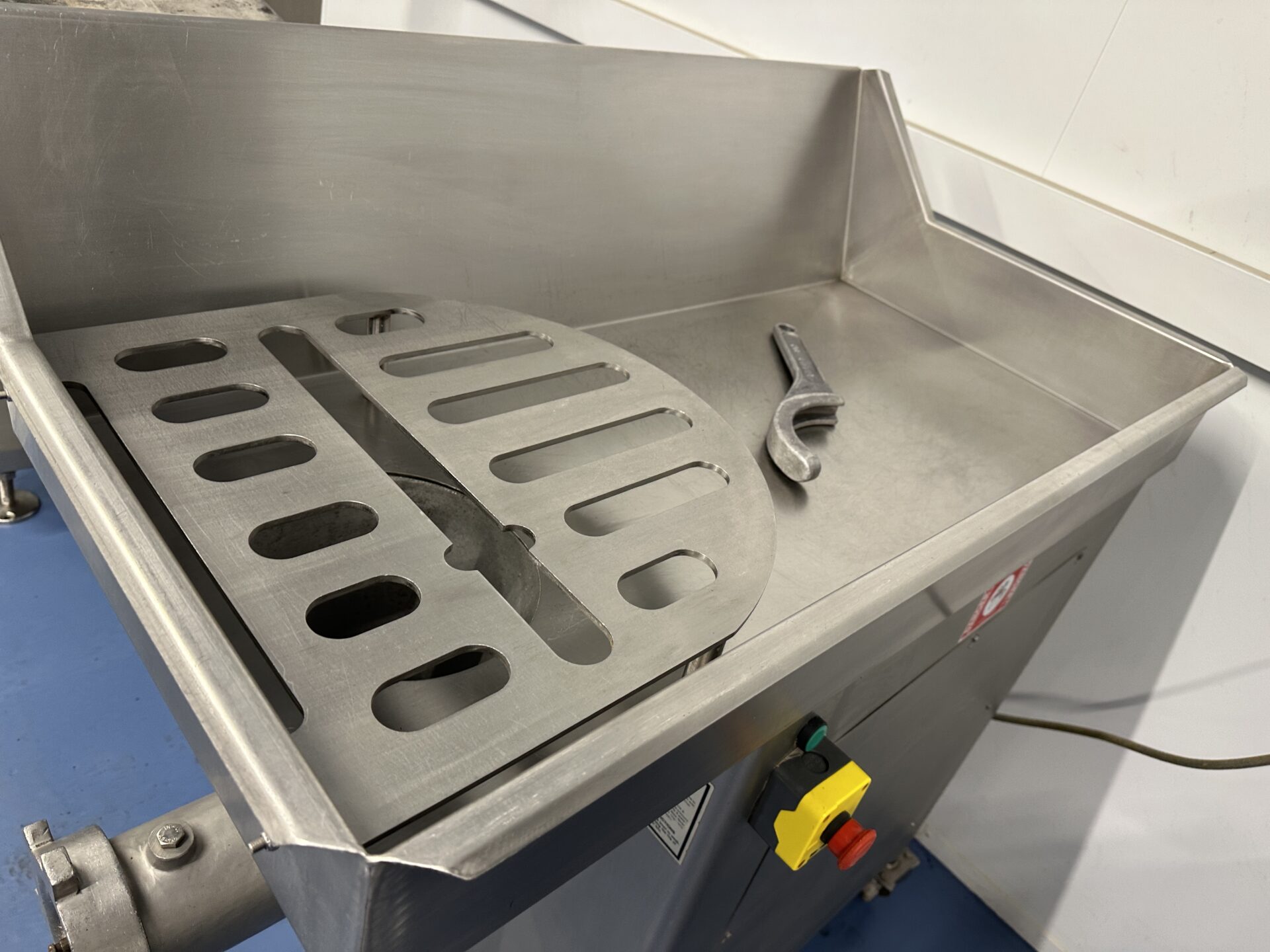 Butcher boy mincer - Image 6